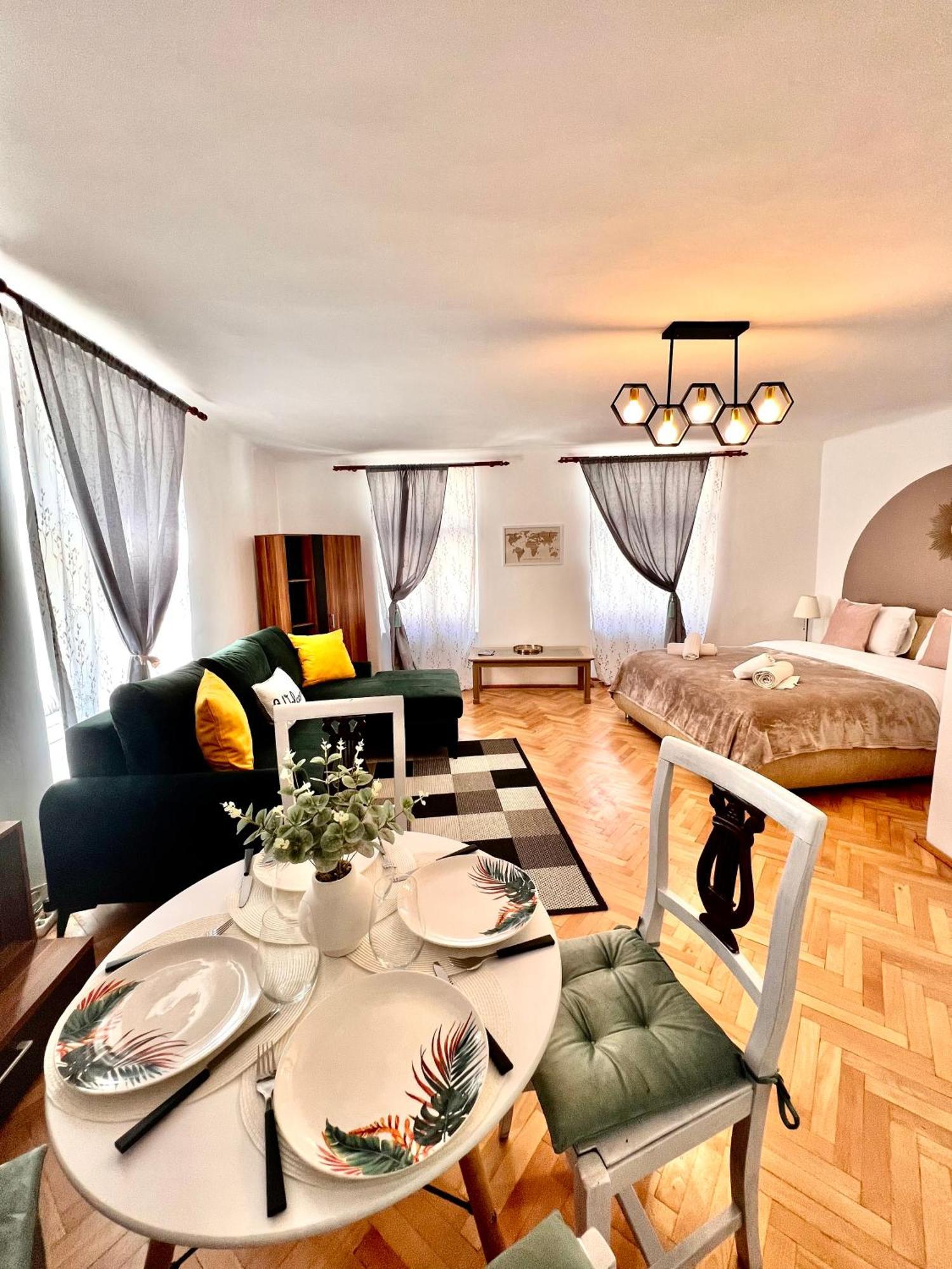 Old Town City Center Apartments ブラショフ エクステリア 写真